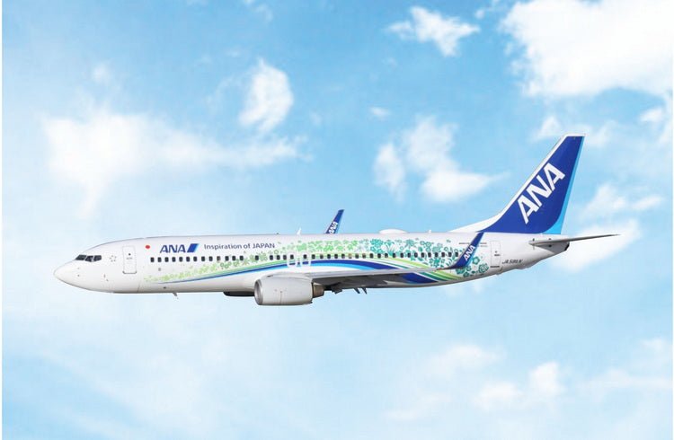 Pre - Order Phoenix 04677 1:400 ANA B737 - 800 JA58AN "Furusato Jet"