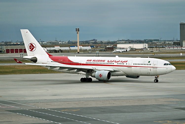 Pre - Order Phoenix 11974 1:400 Air Algerie A330 - 200 7T - VJZ