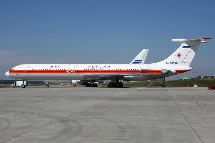 Pre - Order Phoenix 12006 1:400 Russia EMERCOM Il - 62M RA - 86570