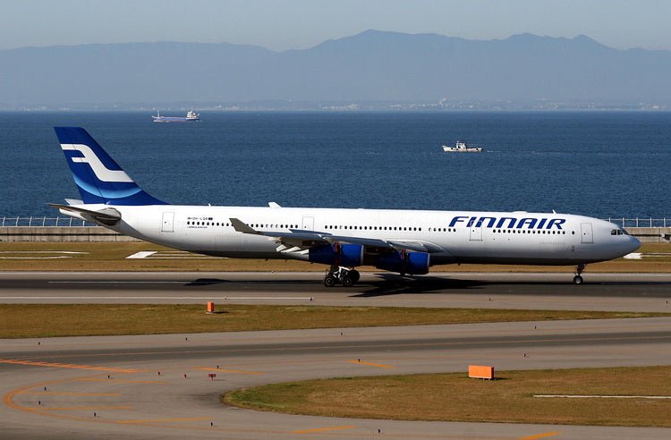 Pre - Order Phoenix 12024 1:400 Finnair A340 - 300 OH - LQB