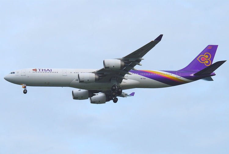 Pre - Order Phoenix 12025 1:400 Thai Airways A340 - 500 HS - TLB