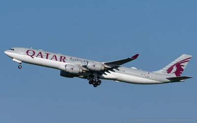 Pre - Order Phoenix 12035 1:400 Qatar Amiri Flight A340 - 500 A7 - HHH