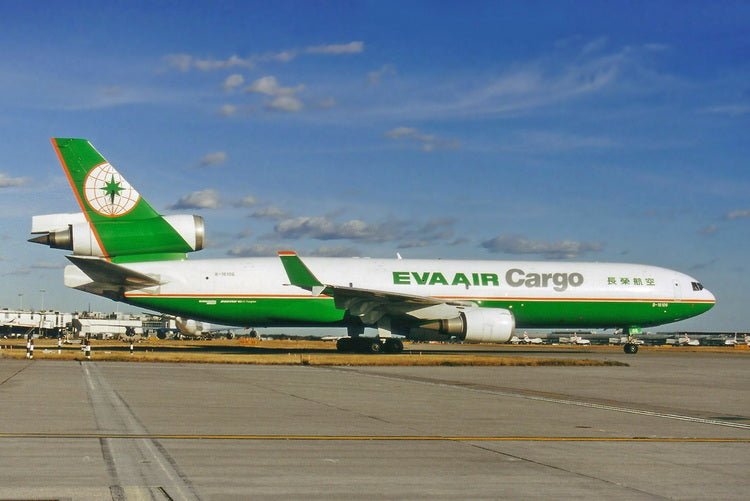 Pre - Order Phoenix 12043 1:400 EVA Air Cargo MD - 11F B - 16106
