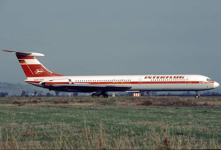 Pre - Order Phoenix 12051 1:400 Interflug Il - 62 DDR - SEG