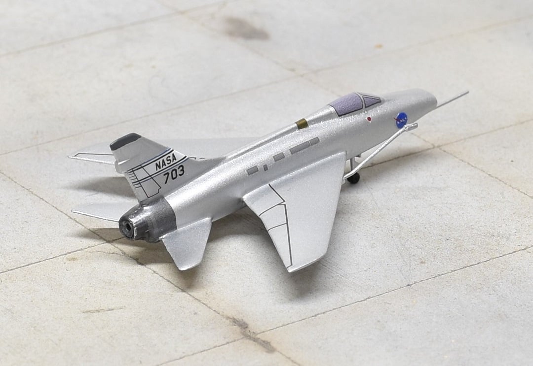 Pre - Order Sky Classics 1:200 SCF10001 North American F - 100 531703 Silver White Tail Band NASA