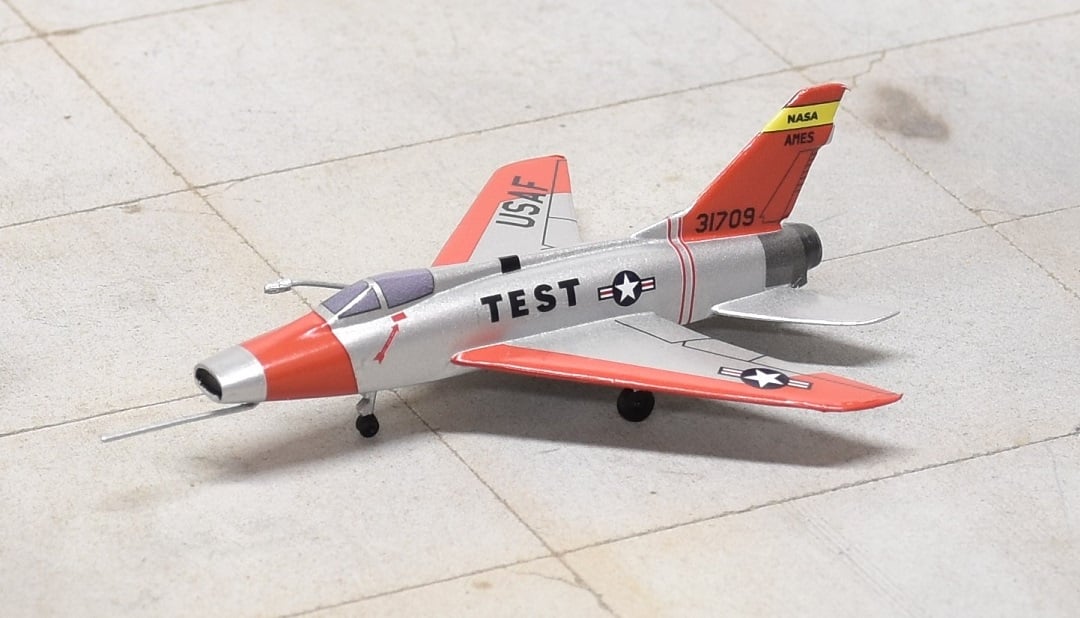 Pre - Order Sky Classics 1:200 SCF10002 North American F - 100C 531709 Silver/Orange NASA