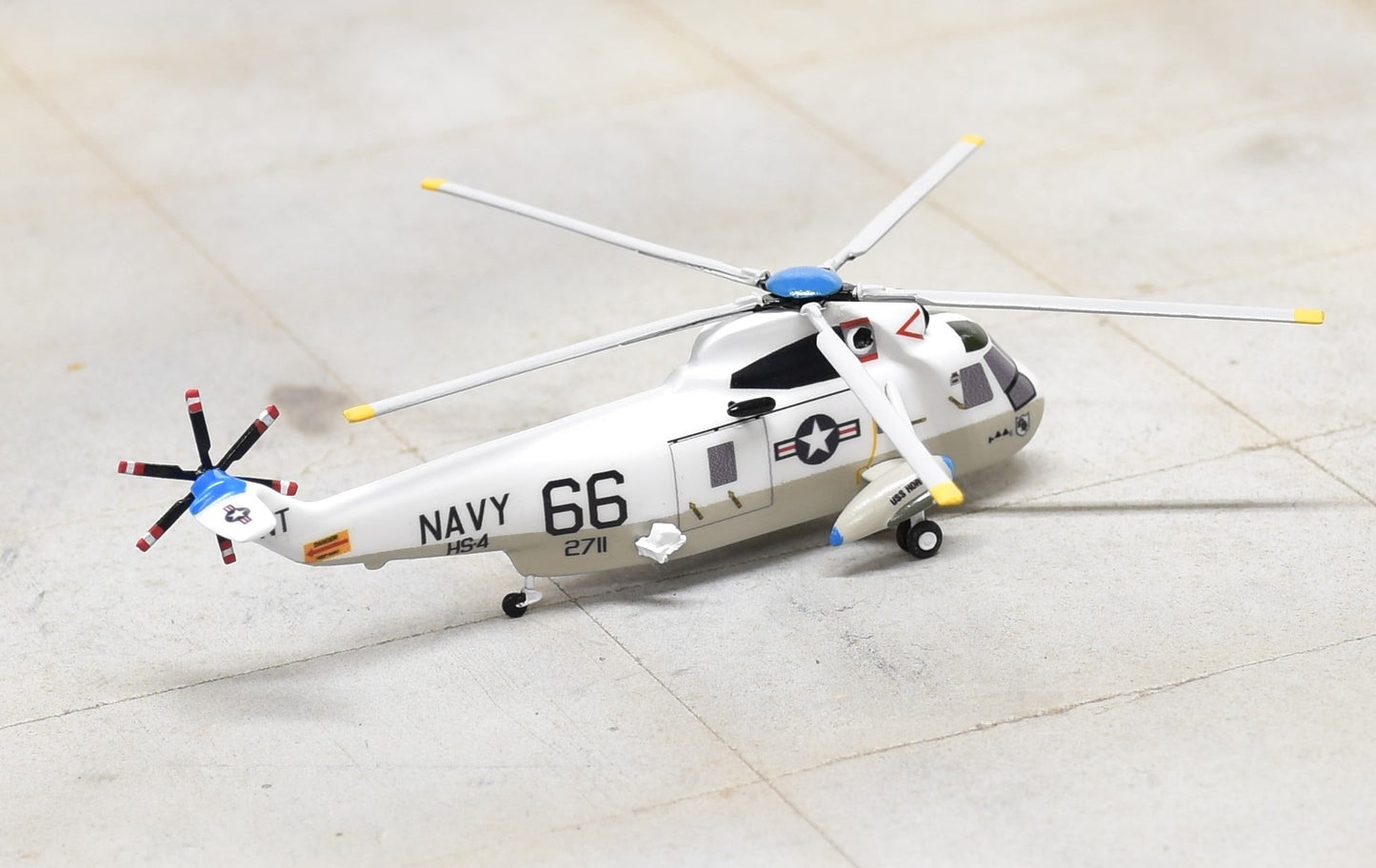 Pre - Order Sky Classics SC2SK03 1:200 SH - 3D Sea King 152711 HS - 4 USS Hornet Apollo Rescue