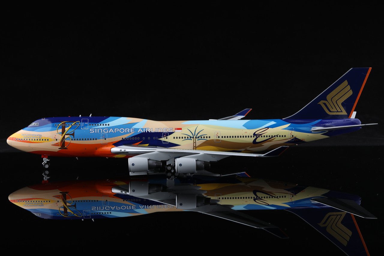 Pre - Order SQ Wings L2002 1:200 Singapore Airlines Boeing 747 - 400 9V - SPL "Tropical"