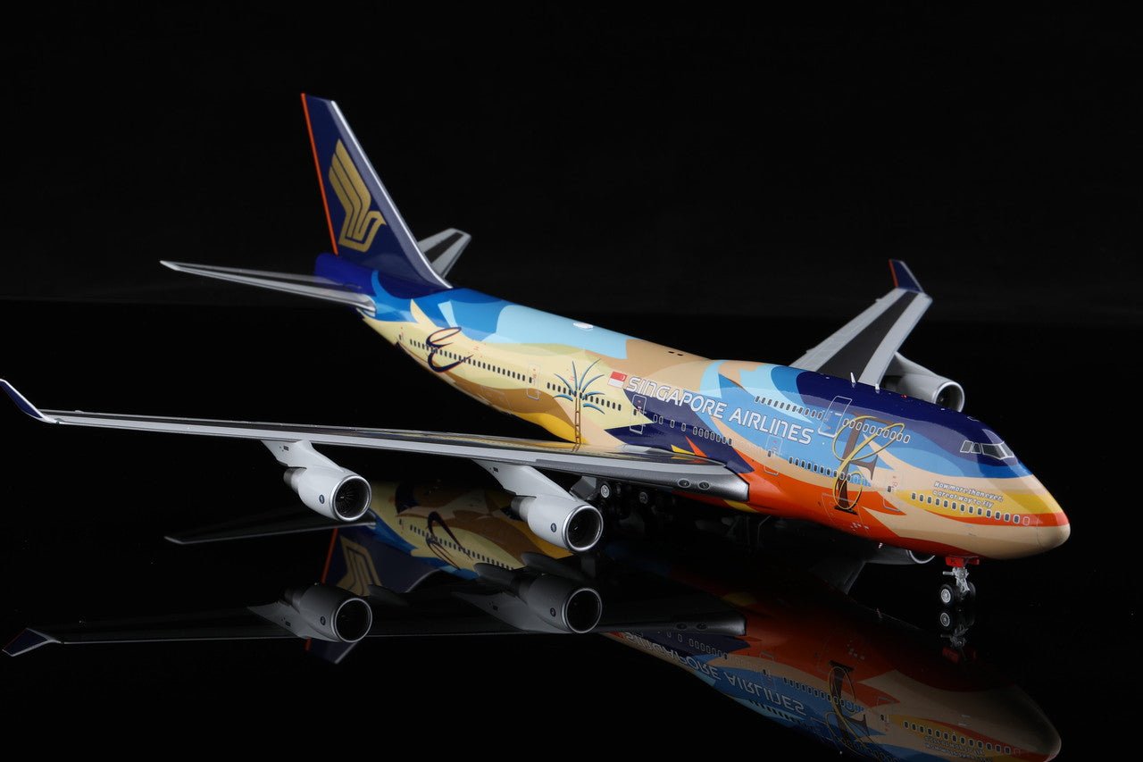 Pre - Order SQ Wings L2002 1:200 Singapore Airlines Boeing 747 - 400 9V - SPL "Tropical"