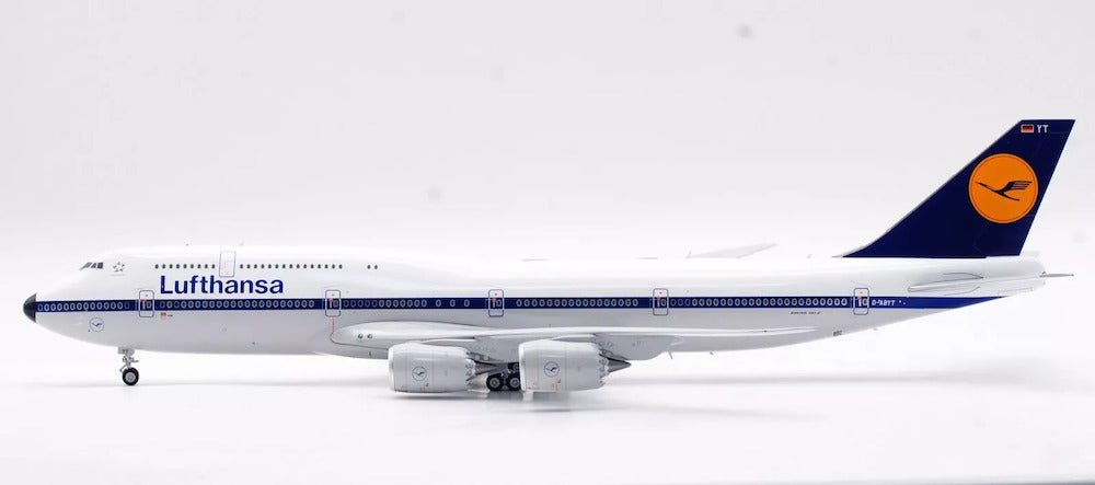 SQ Wings L2056 1:200 Lufthansa Boeing B747-8 Retro Livery D-ABYT