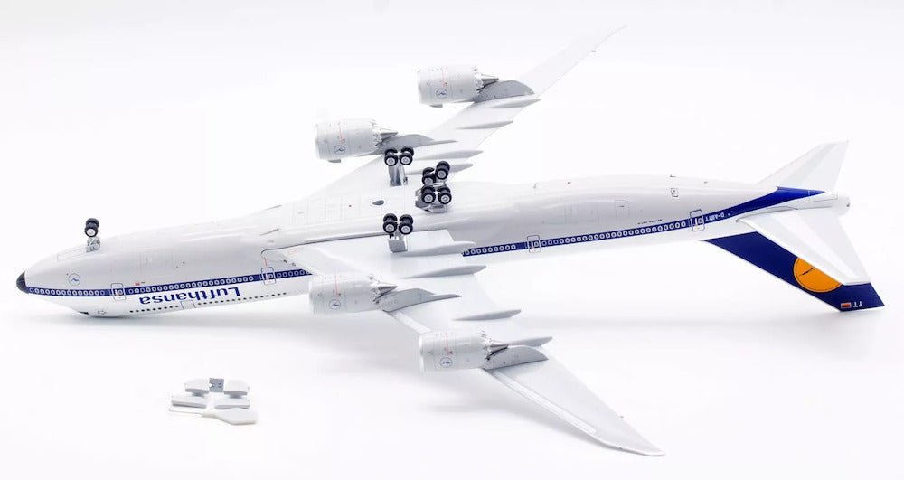 Pre - Order SQ Wings L2056 1:200 Lufthansa Boeing B747 - 8 Retro Livery D - ABYT