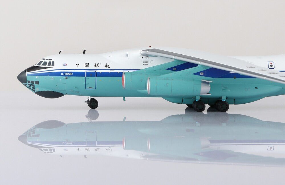 Pre - Order SQ Wings L2093 1:200 CHINA UNITED IL - 76 B - 4037
