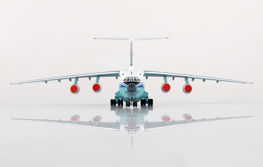 Pre - Order SQ Wings L2093 1:200 CHINA UNITED IL - 76 B - 4037