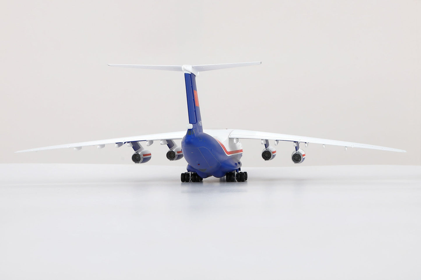 Pre-Order SQ Wings L2094 1:200 IL-76 IL-76 H-6670
