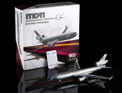 Pre - Order SQ Wings L2105FD 1:200 McDonnell Douglas MD - 11 N111MD "Flaps Down"