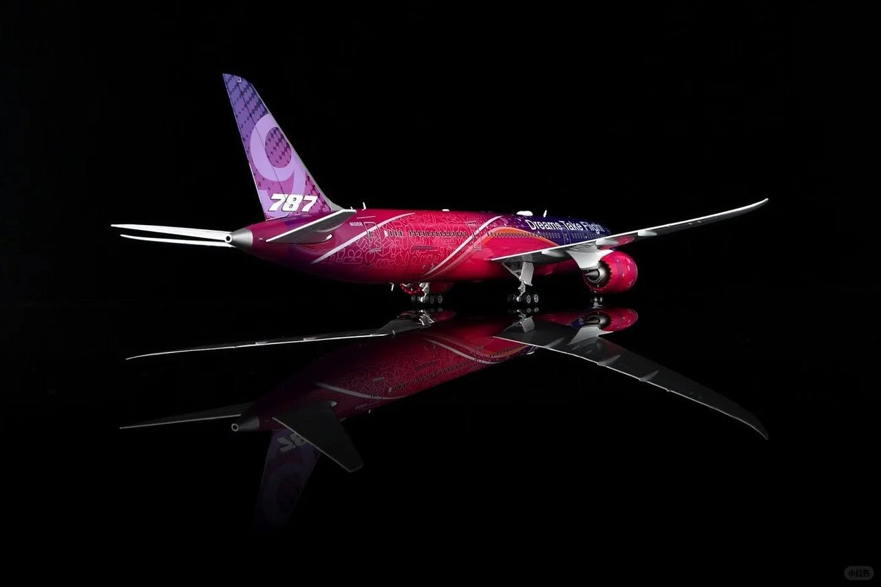 Pre - Order SQ Wings L2128 1:200 Boeing Company Boeing 787 - 9 N1015B "Dreams Take Flight"