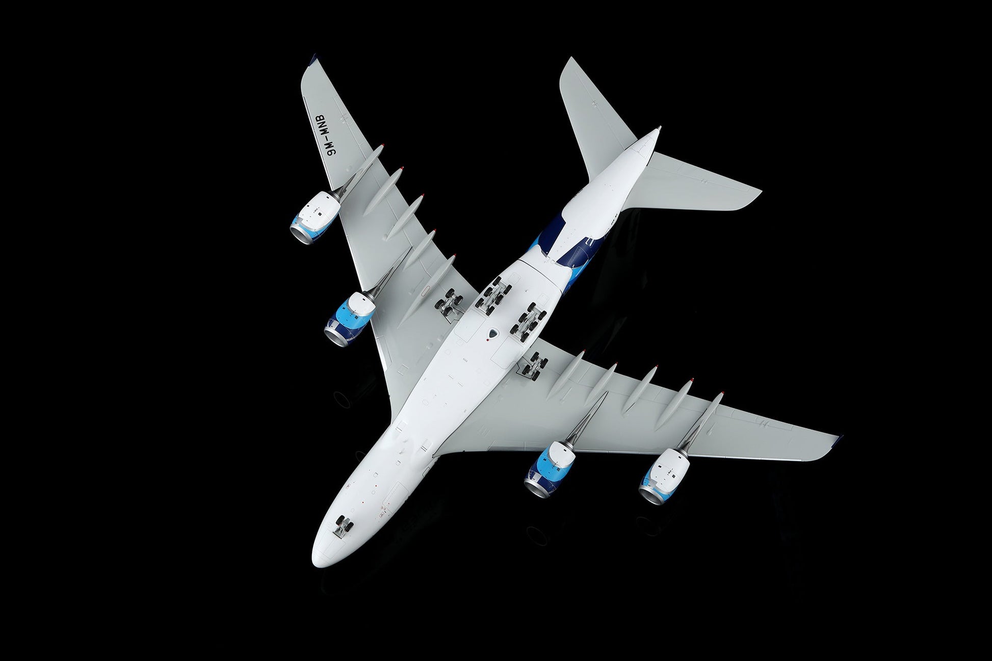 Pre-Order SQ Wings L2151 1:200 Malaysia Airlines A380 9M-MNB