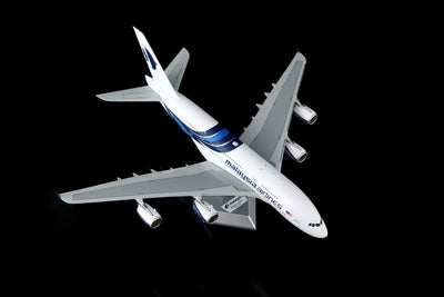 Pre-Order SQ Wings L2151 1:200 Malaysia Airlines A380 9M-MNB