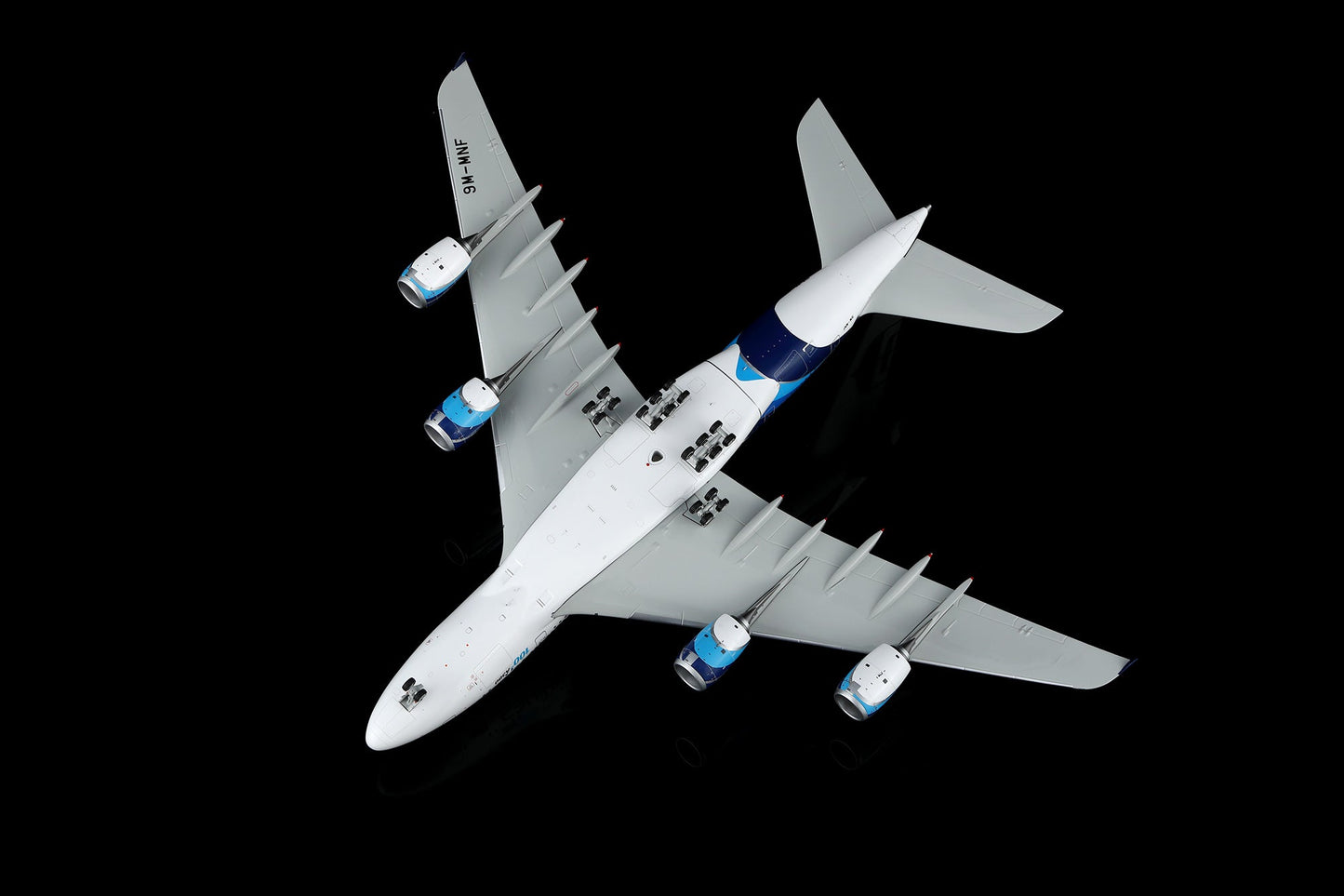 Pre-Order SQ Wings L2152 1:200 Malaysia Airlines A380 9M-MNF