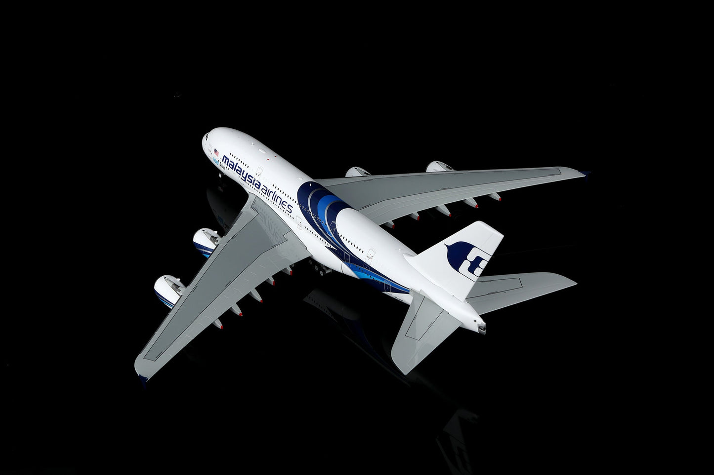 Pre-Order SQ Wings L2152 1:200 Malaysia Airlines A380 9M-MNF