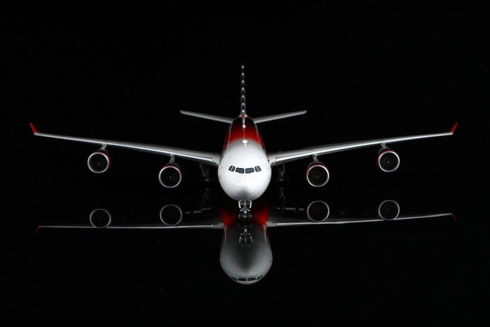 Pre - Order SQ Wings L2166 1:200 Etihad Airways Airbus A340 - 600 A6 - EHJ "ABU DHABI GRAND PRIX 2010"