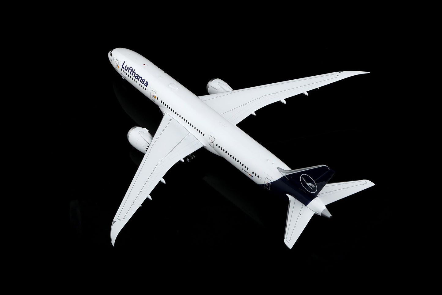 Pre-Order SQ Wings L2278 1:200 Lufthansa B787-9 D-ABPF