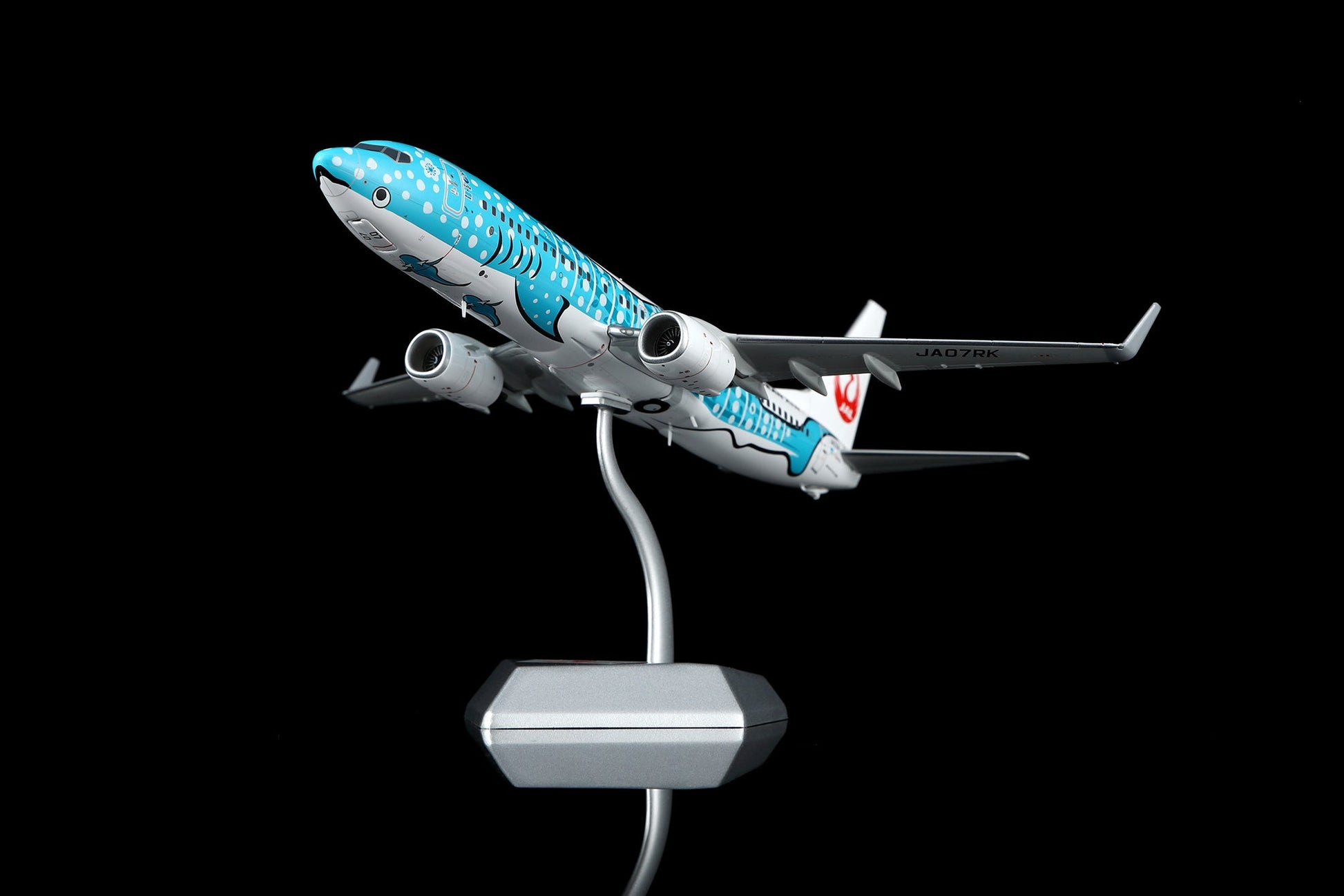 Pre-Order SQ Wings L2347 1:200 Japan Transocean Air B737-800 JA07RK Yui Jinbei