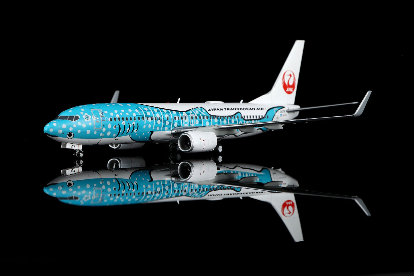 Pre-Order SQ Wings L2347 1:200 Japan Transocean Air B737-800 JA07RK Yui Jinbei