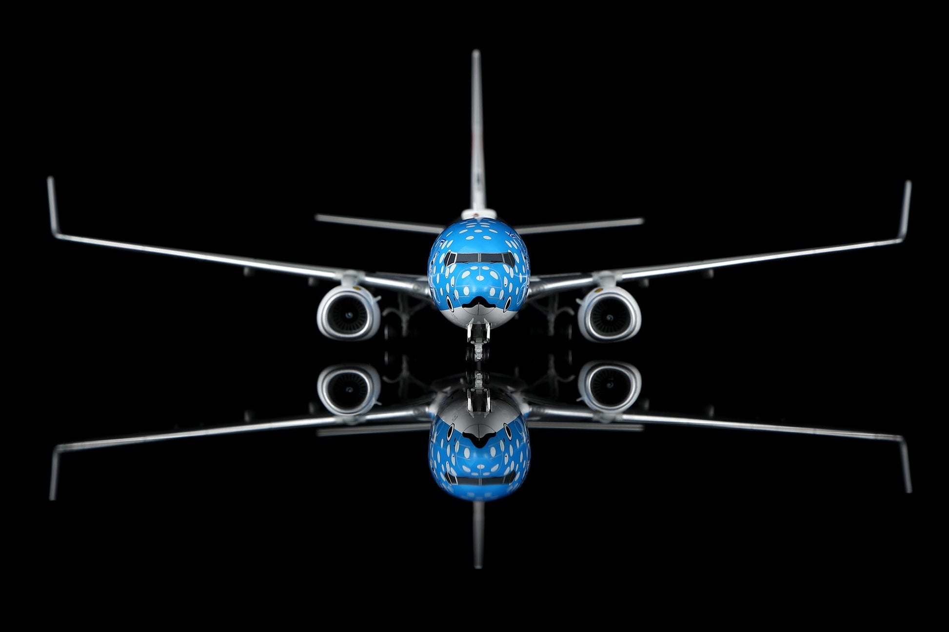 Pre-Order SQ Wings L2348 1:200 Japan Transocean Air B737-800 JA05RK Jinbei Jet