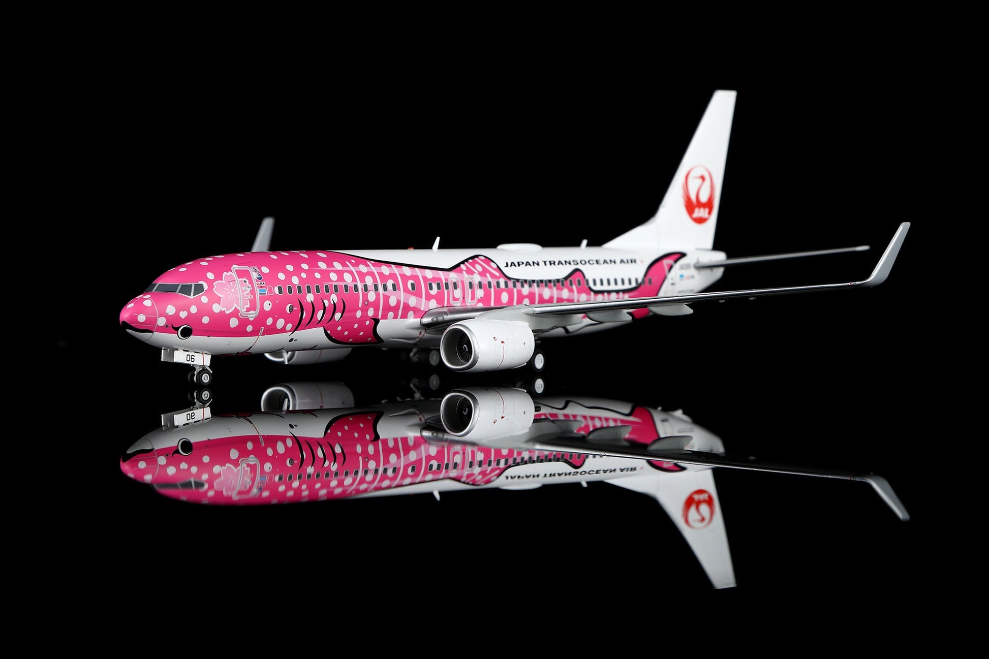 Pre-Order SQ Wings L2349 1:200 Japan Transocean Air B737-800 JA06RK Sakura Jimbei