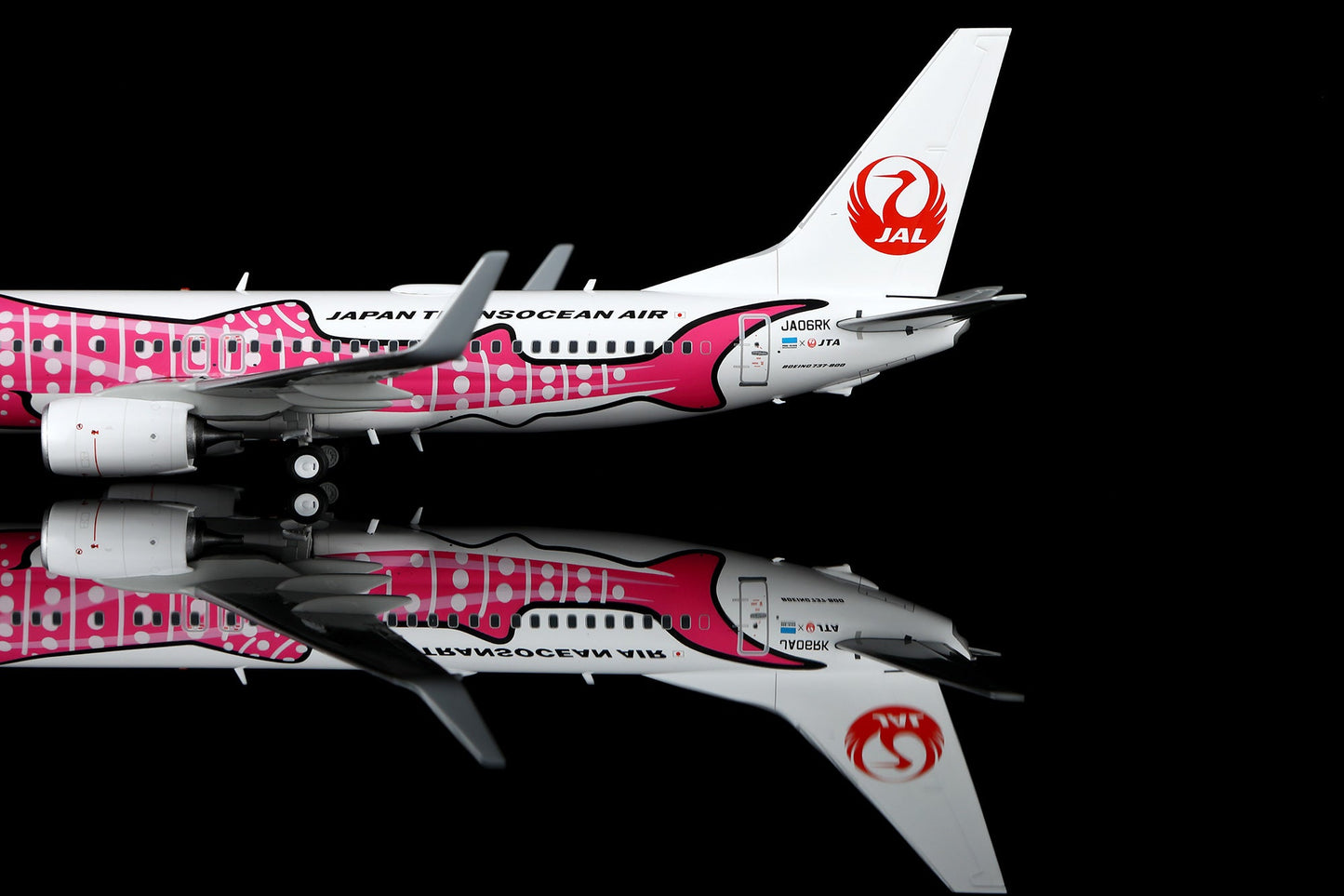 Pre-Order SQ Wings L2349 1:200 Japan Transocean Air B737-800 JA06RK Sakura Jimbei