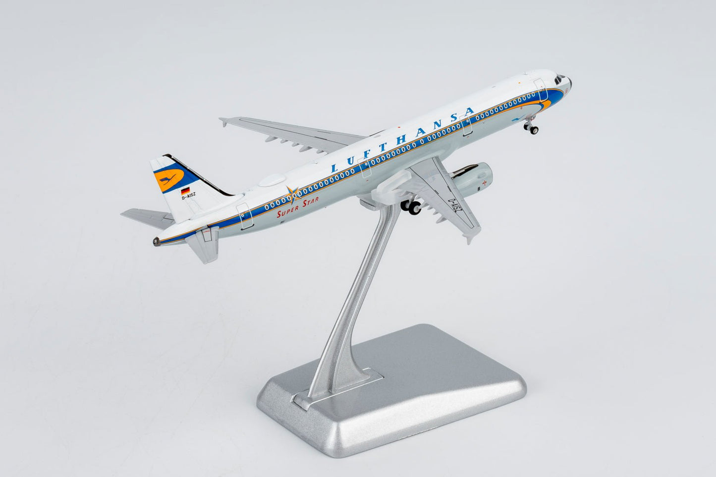 Pre-Order [ULTIMATE] NG Models 13159 1:400 Lufthansa A321-200 D-AISZ Super Star heritage livery; Luxurious packaging