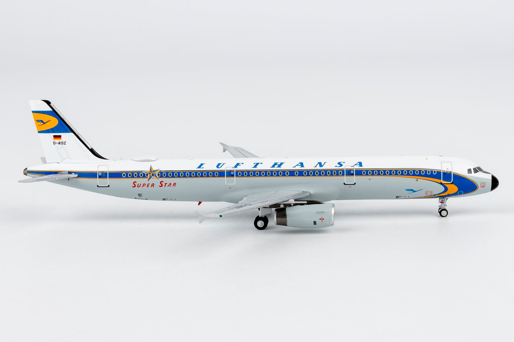 Pre-Order [ULTIMATE] NG Models 13159 1:400 Lufthansa A321-200 D-AISZ Super Star heritage livery; Luxurious packaging