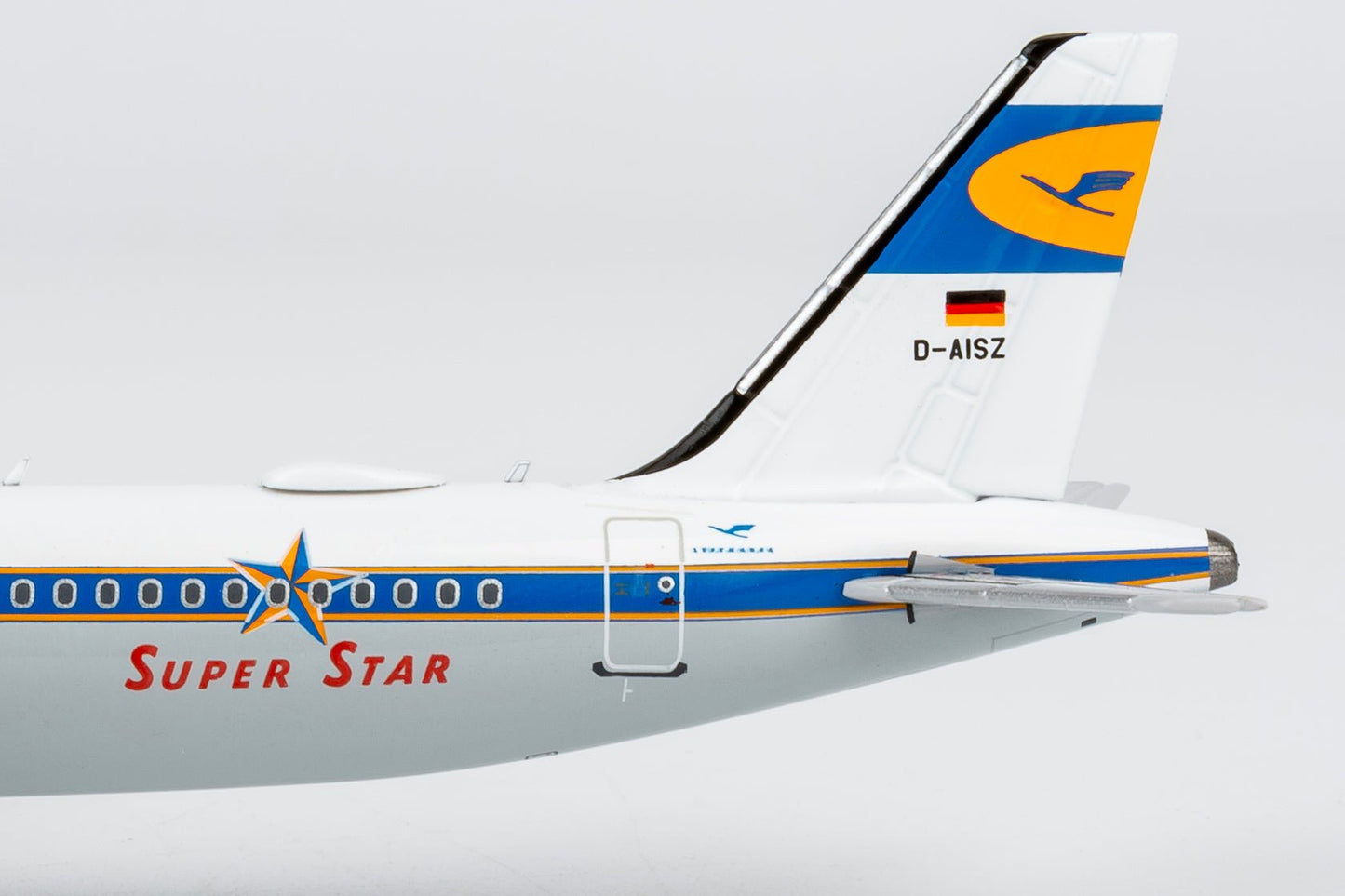 Pre-Order [ULTIMATE] NG Models 13159 1:400 Lufthansa A321-200 D-AISZ Super Star heritage livery; Luxurious packaging