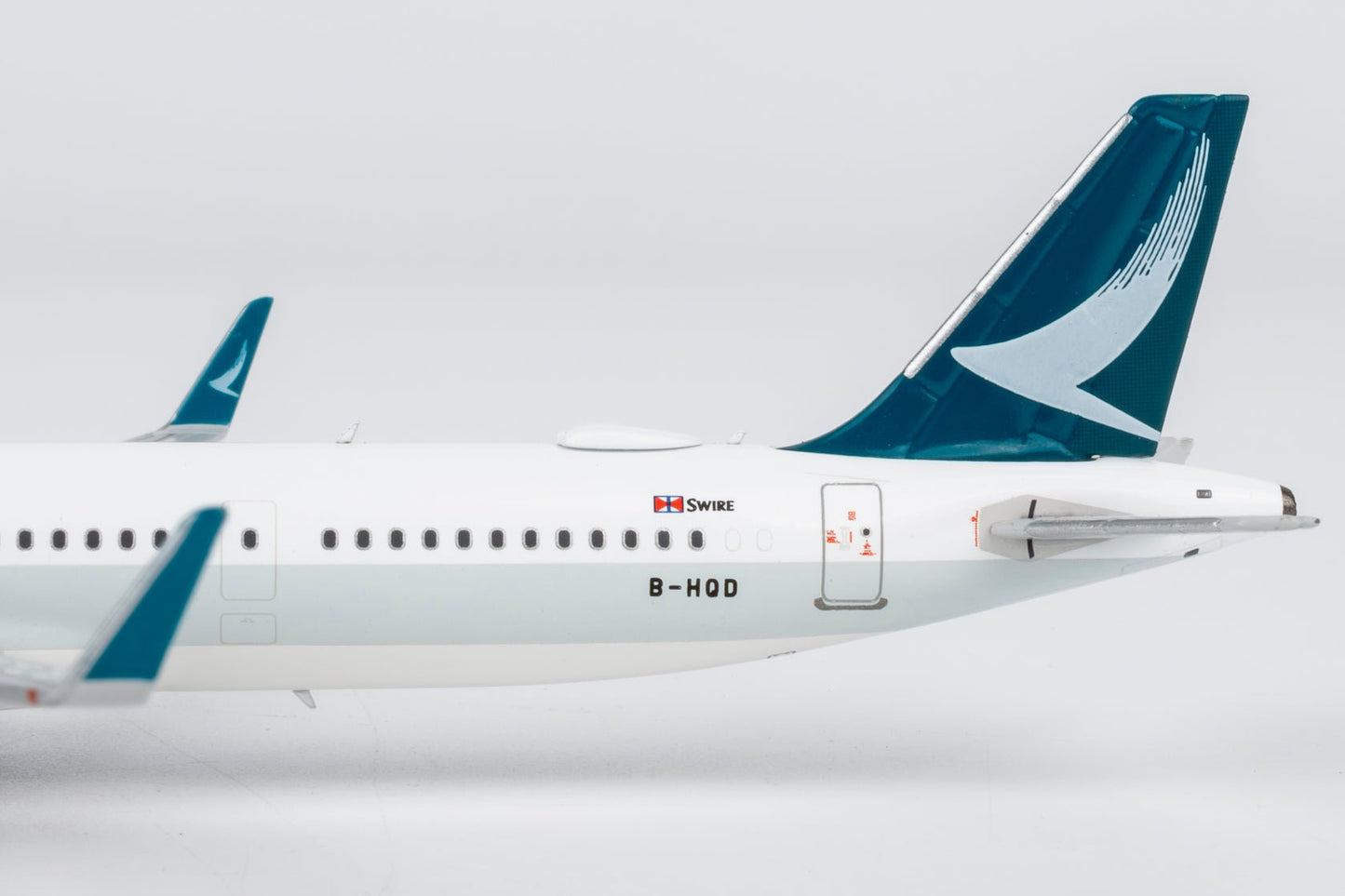 Pre-Order [ULTIMATE] NG Models 13161 1:400 Cathay Pacific Airways A321neo B-HQD Large titles; Luxurious packaging
