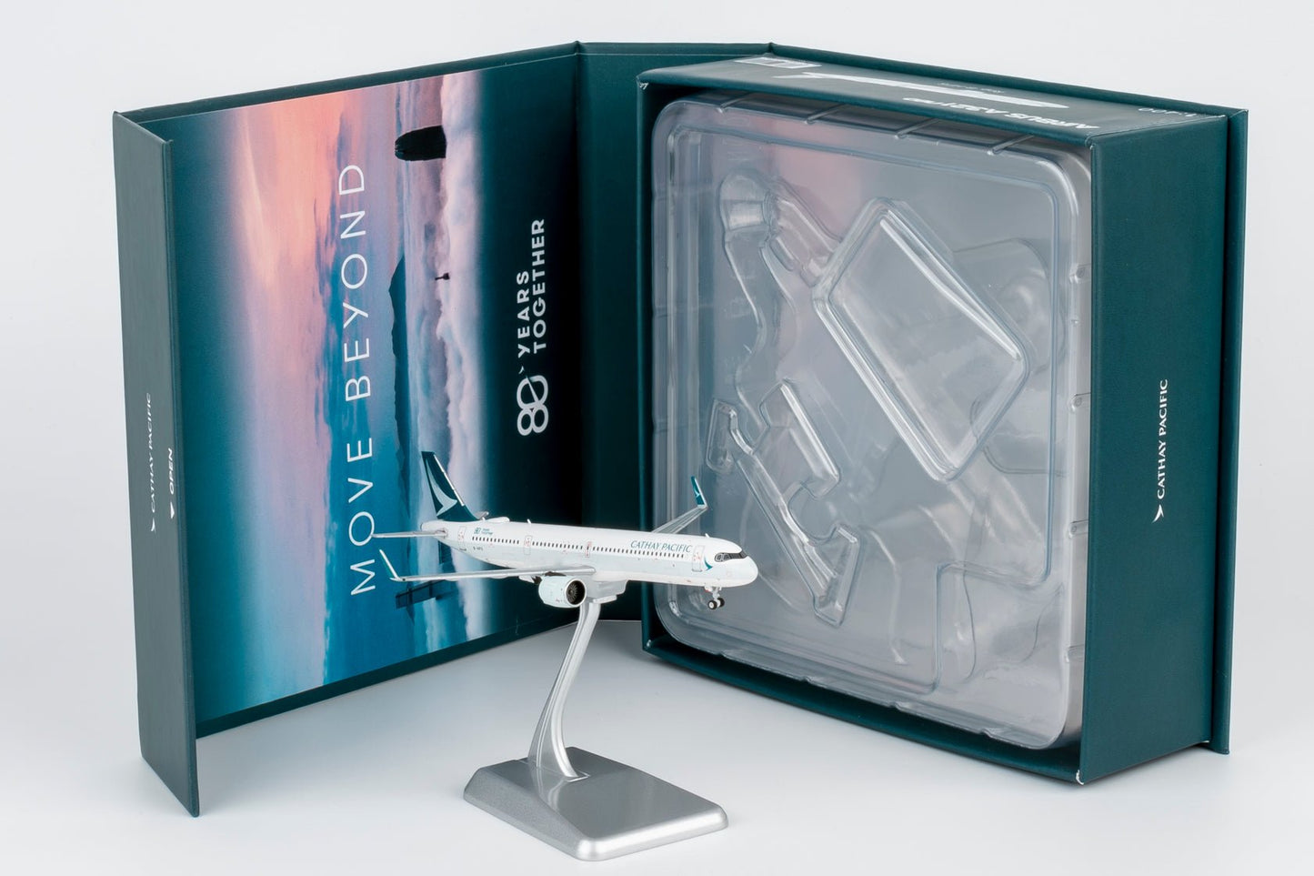 Pre-Order [ULTIMATE] NG Models 13164 1:400 Cathay Pacific Airways A321neo B-HPS "80 Years Together" sticker; Luxurious packaging