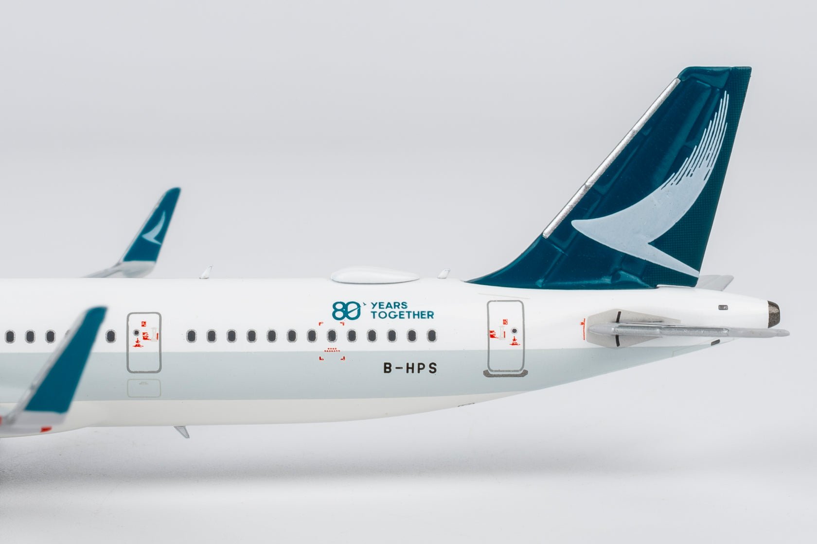 Pre-Order [ULTIMATE] NG Models 13164 1:400 Cathay Pacific Airways A321neo B-HPS "80 Years Together" sticker; Luxurious packaging