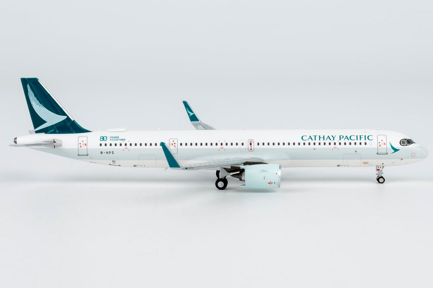 Pre-Order [ULTIMATE] NG Models 13164 1:400 Cathay Pacific Airways A321neo B-HPS "80 Years Together" sticker; Luxurious packaging