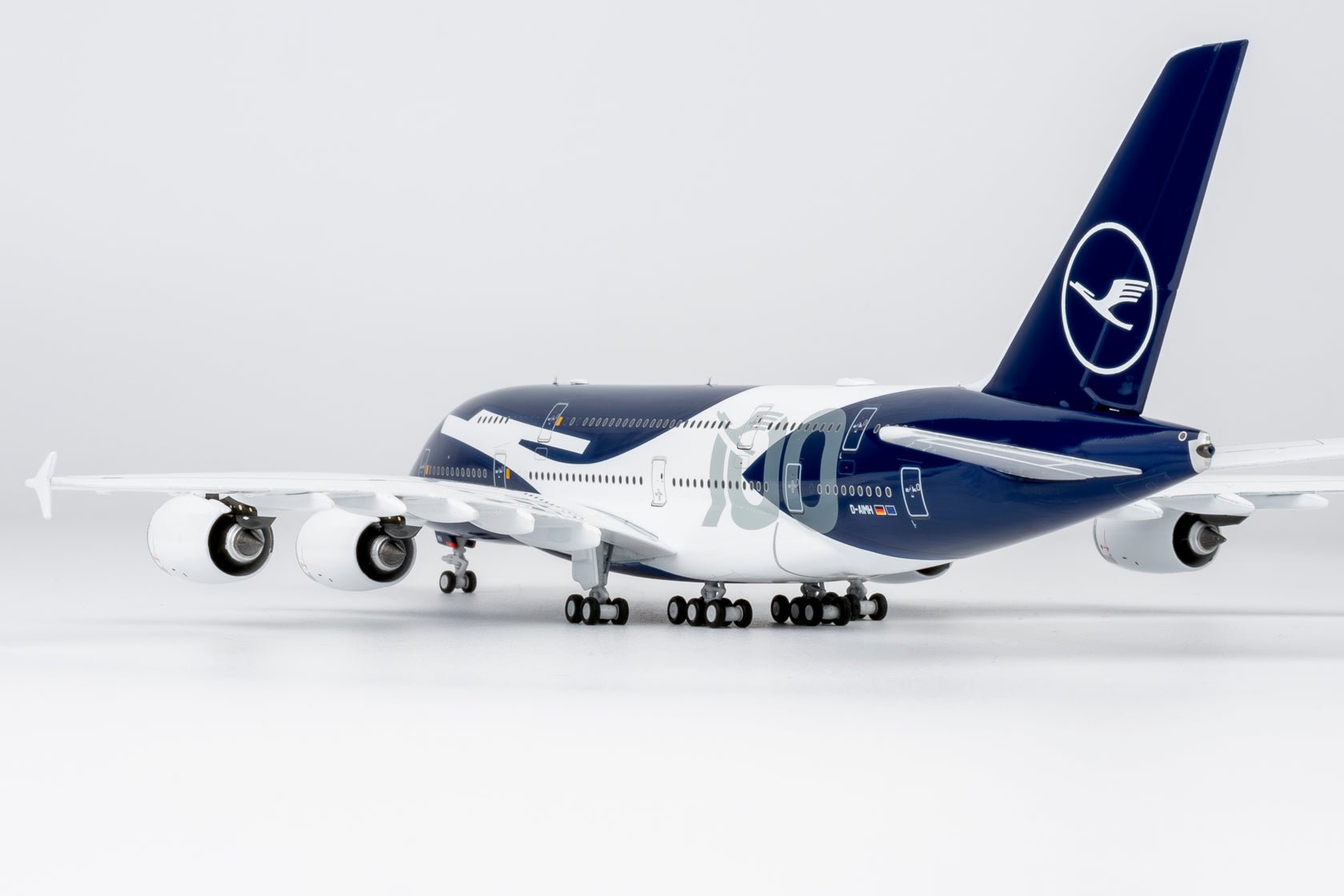 Pre-Order [ULTIMATE] NG Models 38001 1:400 Lufthansa A380-800 D-AIMH 100th Anniversary livery; Luxurious packaging