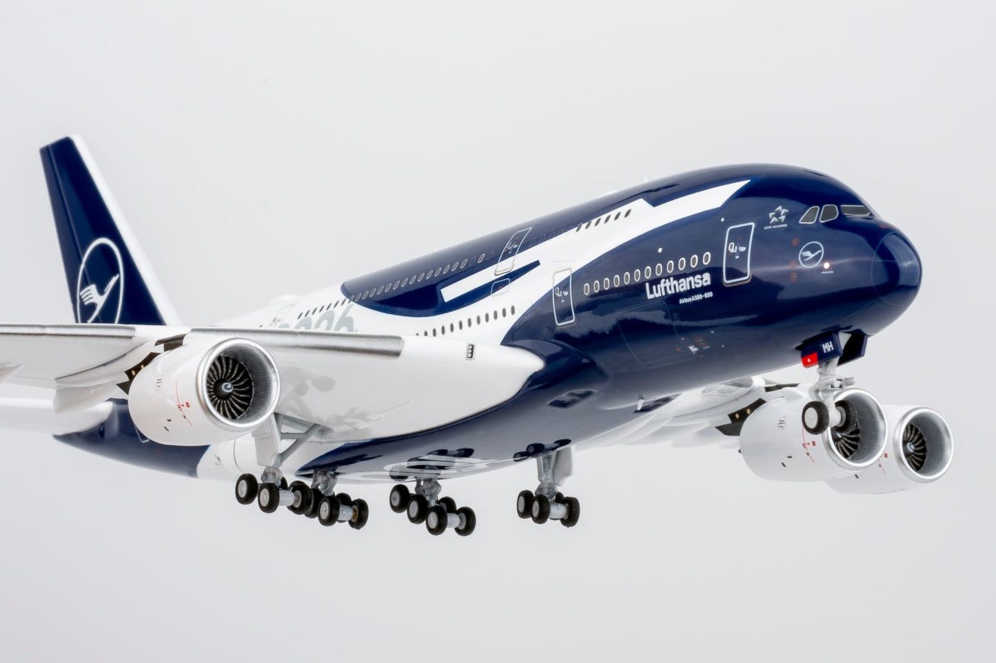 Pre-Order [ULTIMATE] NG Models 38001 1:400 Lufthansa A380-800 D-AIMH 100th Anniversary livery; Luxurious packaging