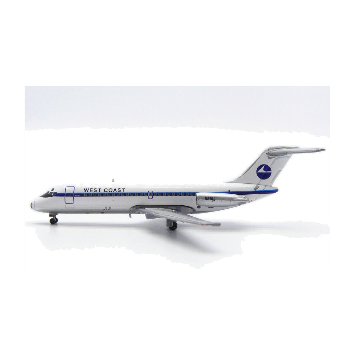 Pre-Order V1:400 400014 1:400 West Coast Airlines DC-9-14 N9102