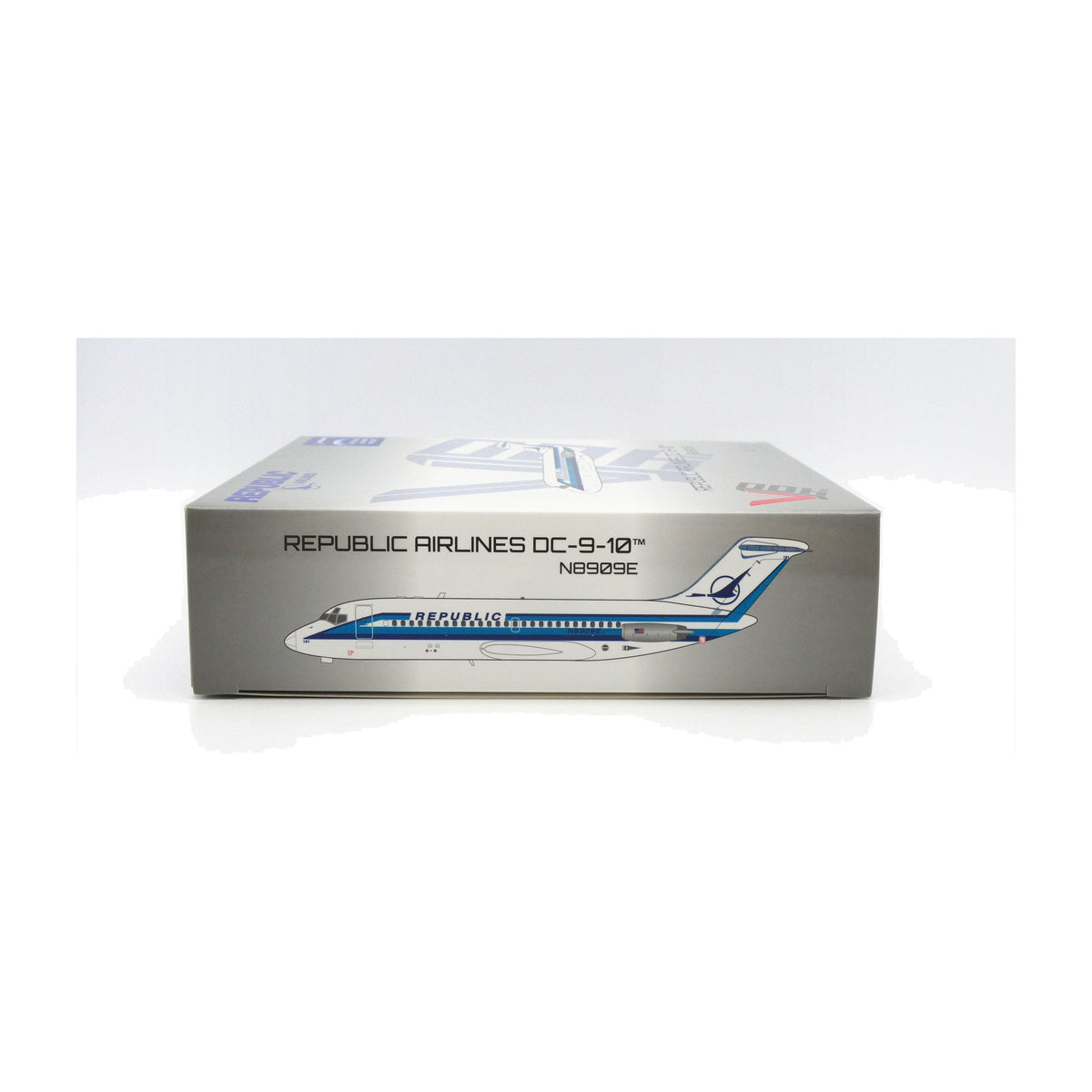 Pre-Order V1:400 400024 1:400 Republic Airlines DC-9-10 N8909E