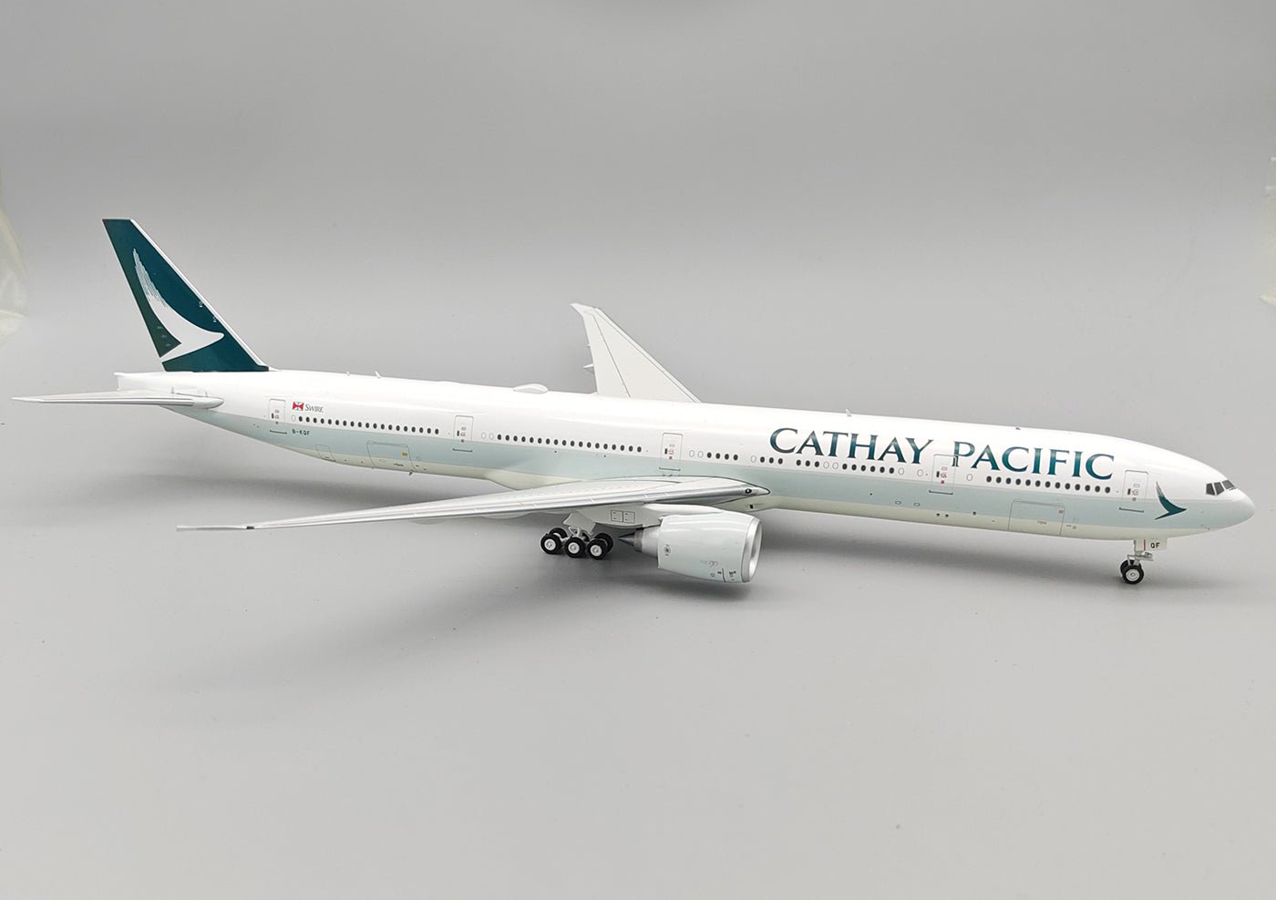 Pre - Order White Box Models WB - 777 - 3 - 023 1:200 Boeing 777 - 367ER Cathay Pacific B - KQF