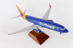 SkyMarks Supreme SKR8250 1:100 Southwest Boeing 737-800 N8642E