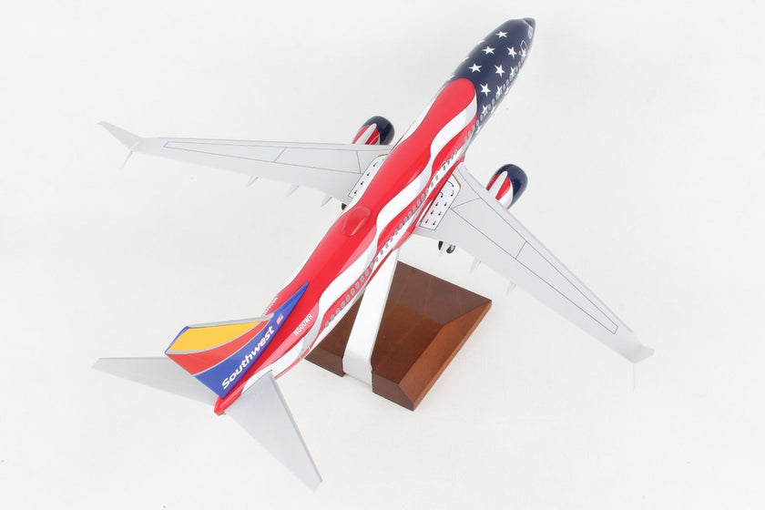 SkyMarks Elite SKR8288 1:100 Southwest Boeing 737-800 N500WR "Freedom One"