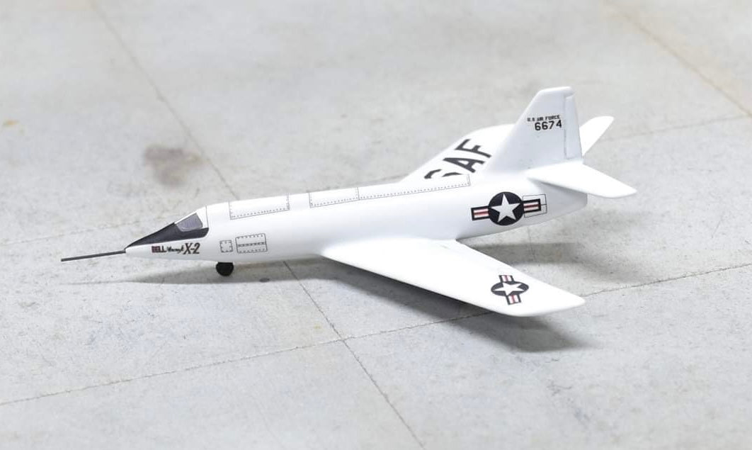 Sky Classics 1:200 Bell X - 2 46674 Starbuster White USAF