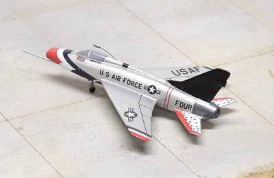 Sky Classics 1:200 SCF100TB04 F - 100 Super Sabre Thunderbirds 4