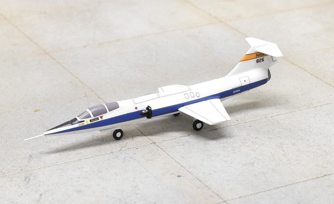 Sky Classics 1:200 SCF10403 Lockheed F-104G Starfighter NASA N826NA Wh ...