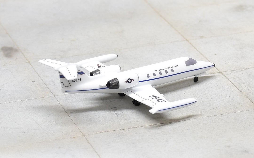 Sky Classics 1:200 SCLRJ005 Learjet C - 21A 86 - 0374 375th Air Mobility Wing, Scott AFB