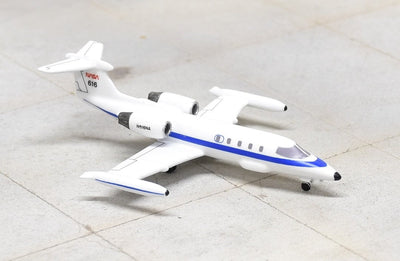 Sky Classics 1:200 SCLRJ008 Learjet 25 N616NA NASA Worm Glenn Research Center, Lewis Field, Cleveland, Ohio 1981